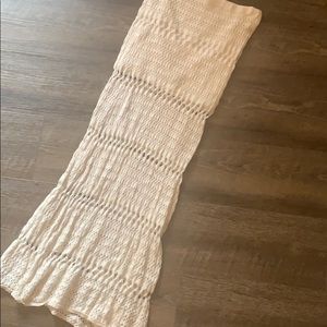 Roxy knit skirt, w/ mini lining. Size S